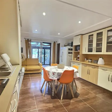 Vakantiehuis Jolie Maison 3 Chambres Avec Jacuzzi A 50m De La ! Valras-Plage