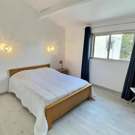 Jolie Maison 3 Chambres Avec Jacuzzi A 50m De La ! *